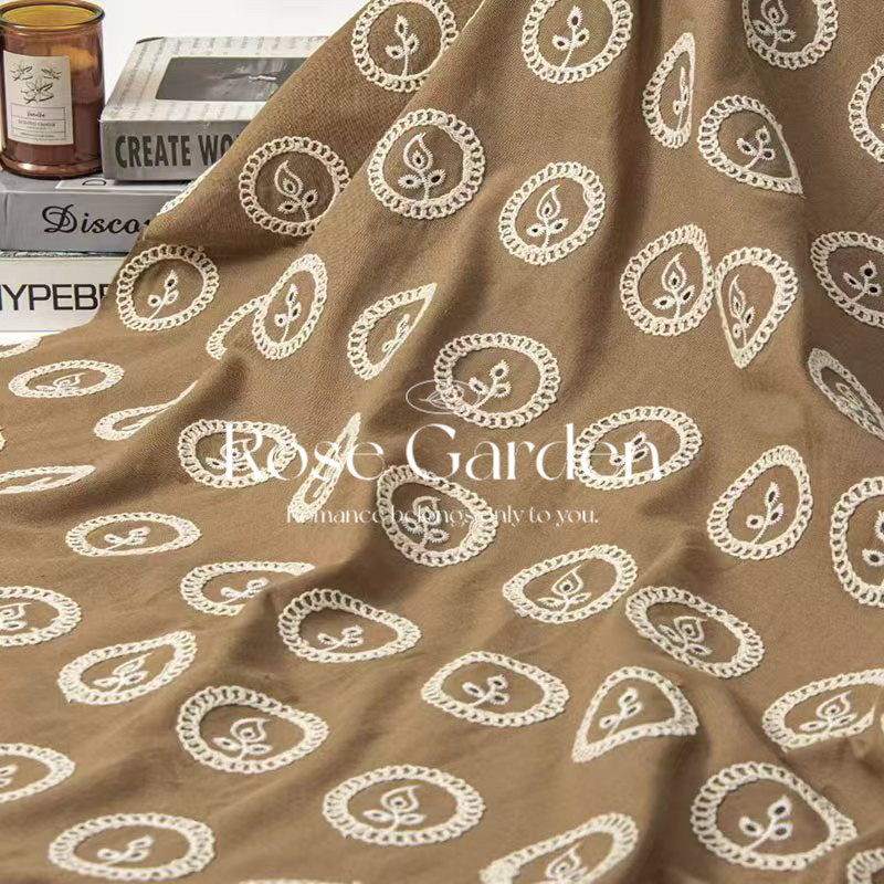 Tkanina haftowana w kwiaty, je – Sewing Fabric recenzja i cena