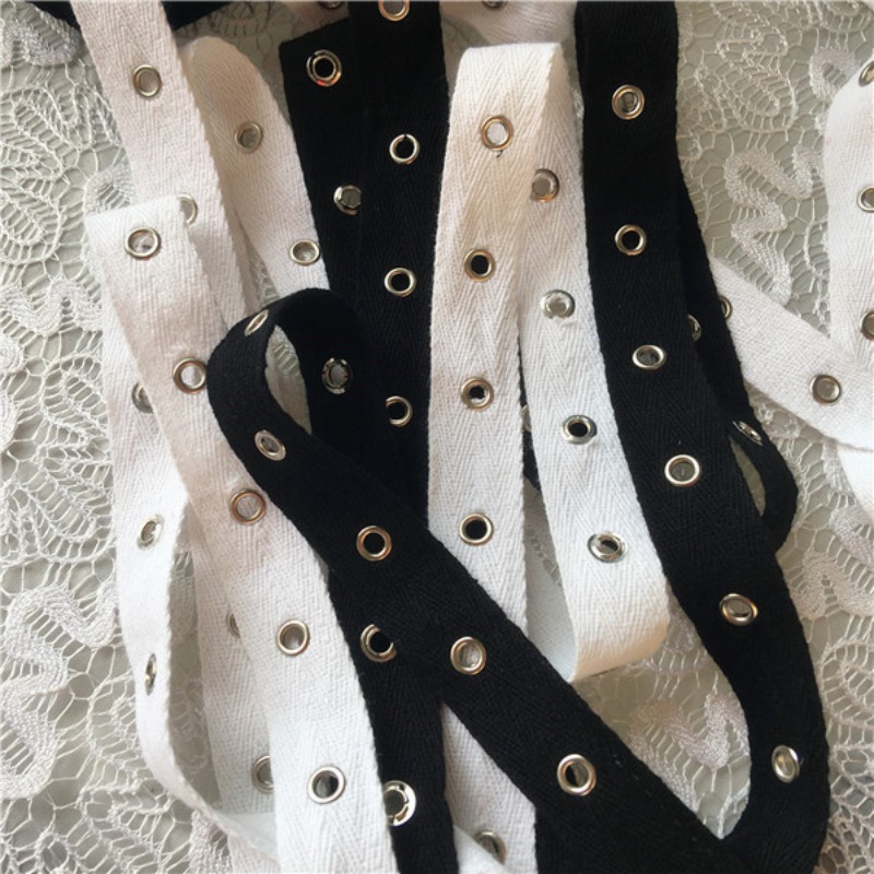 Czarno-biała taśma bawełniana  – Sewing Eyelet Fabric recenzja i cena